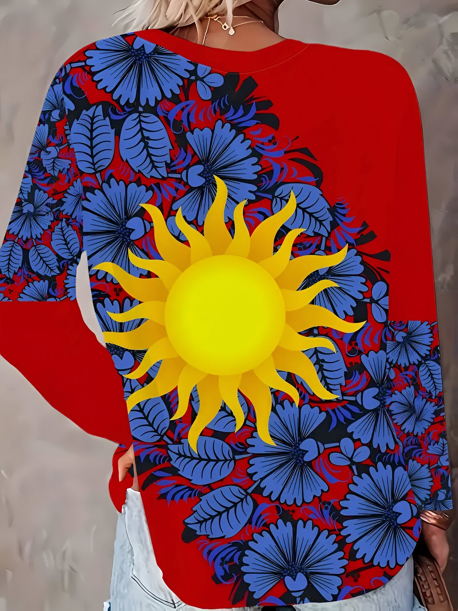 Alessia™ | Maglietta Chic Blu con stampa Totem e Sole